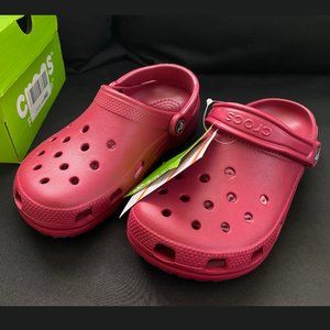 CROCS Classic Pomegranate NWT, Men's size 5, Women's size 7